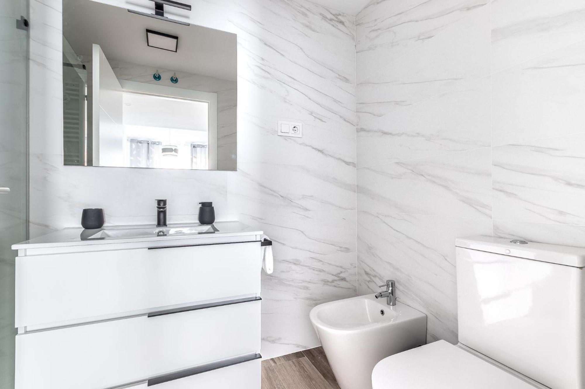 Xirimiri Apartment By People Rentals Bilbao Buitenkant foto
