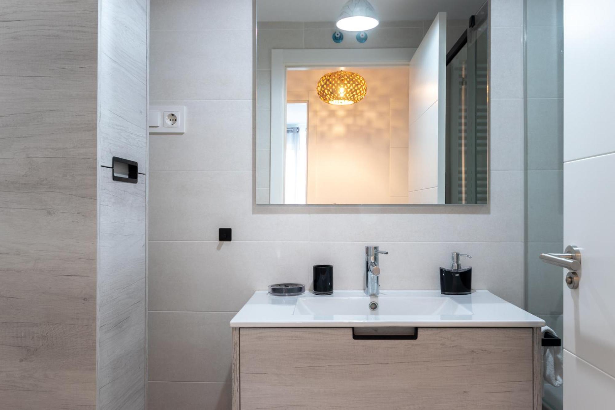 Xirimiri Apartment By People Rentals Bilbao Buitenkant foto